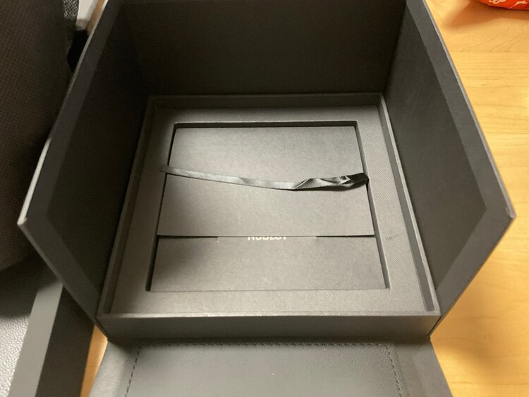 ウブロ ビックバン 441.NM.1170RX（高級時計）の商品画像 - 査定依頼日：2025年5月13日 - 最高査定価格：1,330,000円