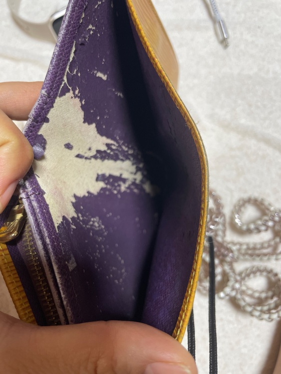 ルイヴィトン エピ （ブランドバッグ）の商品画像 - 査定依頼日：2025年8月29日 - 最高査定価格：2,000円