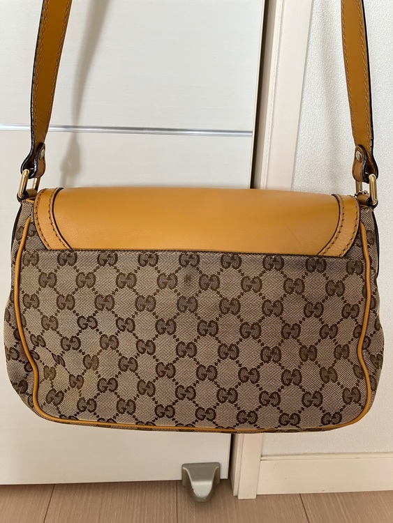 ショルダー（ブランドバッグ）の商品画像 - 査定依頼日：2025年11月18日 - 最高査定価格：30,000円