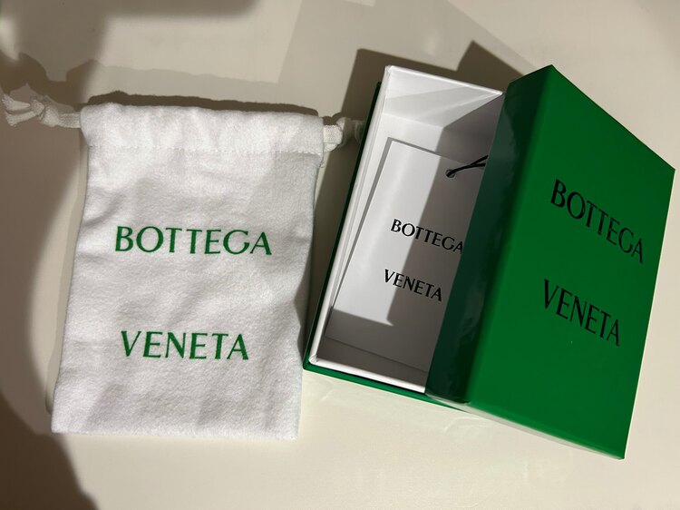 ボッテガ・ヴェネタ  （ブランドバッグ）の商品画像 - 査定依頼日：2025年5月18日 - 最高査定価格：15,000円