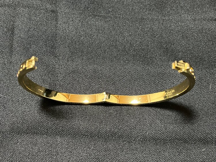 ブレスレット（ブランド財布・小物）の商品画像 - 査定依頼日：2025年3月18日 - 最高査定価格：2,000円