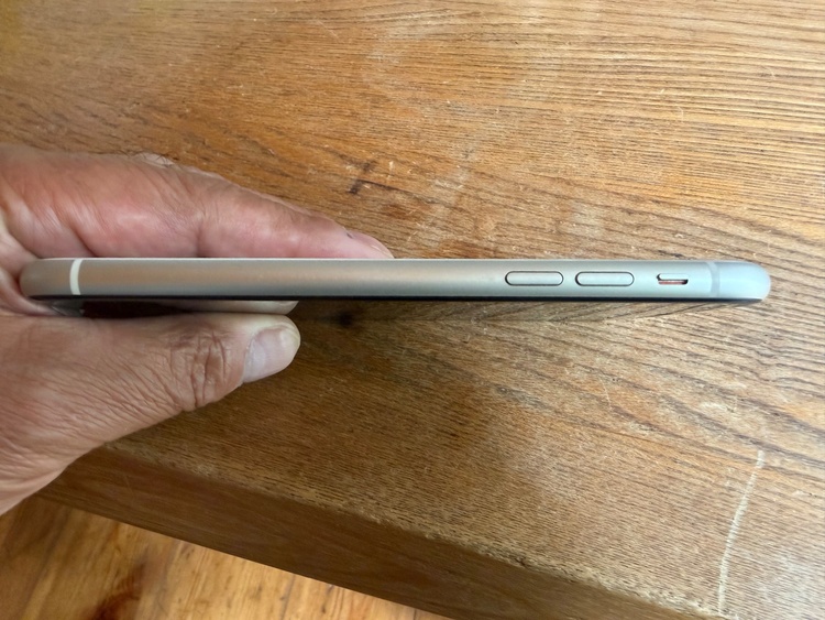 iPhone11（スマホ）の商品画像 - 査定依頼日：2026年6月17日 - 最高査定価格：17,000円