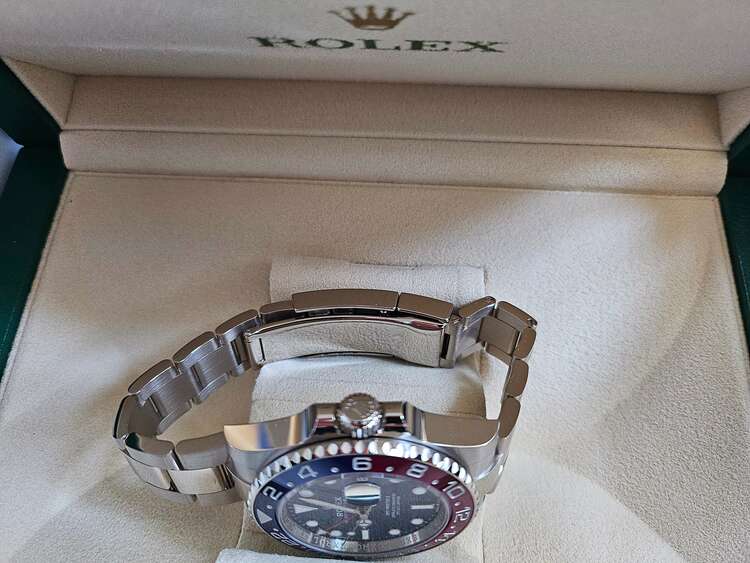 126719BLRO（高級時計）の商品画像 - 査定依頼日：2024年12月20日 - 最高査定価格：5,000,000円