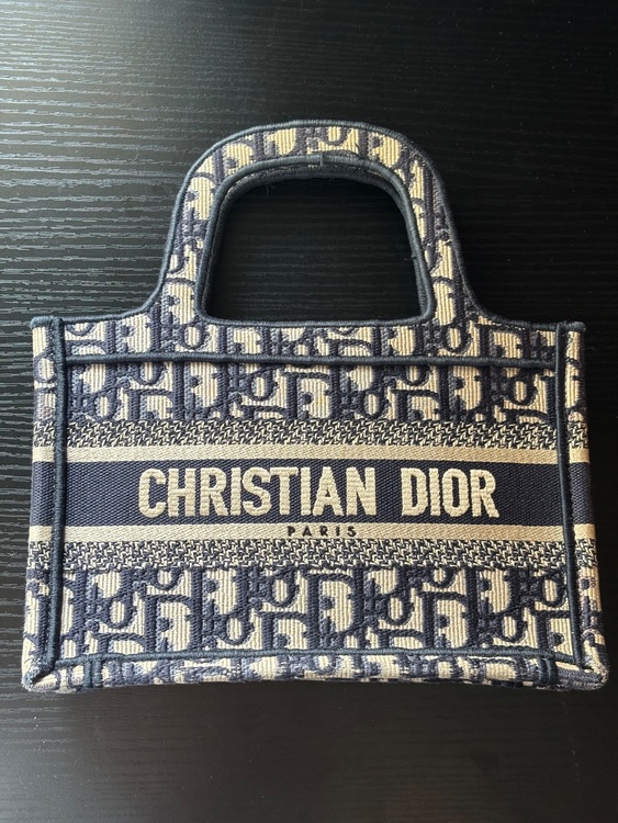 ディオール  （ブランドバッグ）の商品画像 - 査定依頼日：2025年9月17日 - 最高査定価格：150,000円