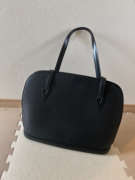 ルイヴィトン エピ（ブランドバッグ）の商品画像 - 査定依頼日：2026年5月23日 - 最高査定価格：50,000円