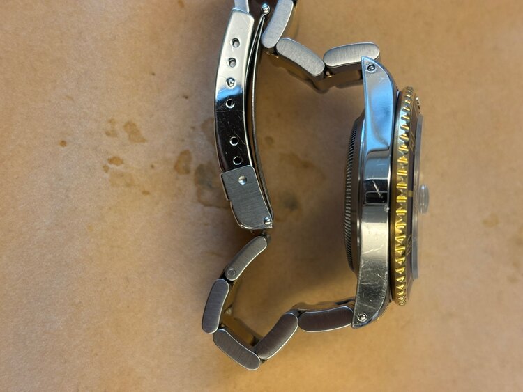 ロレックス サブマリーナー 1661（高級時計）の商品画像 - 査定依頼日：2024年12月30日 - 最高査定価格：1,400,000円