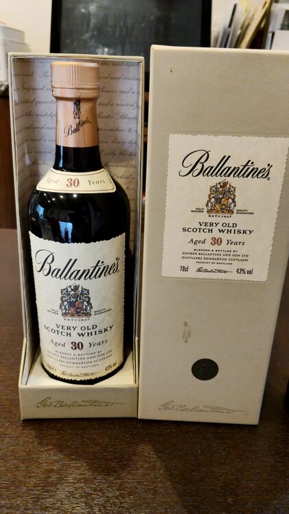 ウイスキー バランタイン （お酒）の商品画像 - 査定依頼日：2025年10月3日 - 最高査定価格：22,100円