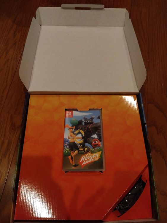 リングフィットアドベンチャー（ゲーム機本体・ゲームソフト）の商品画像 - 査定依頼日：2022年6月25日 - 最高査定価格：2,000円
