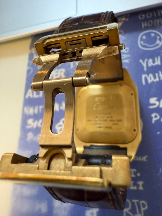 カルティエ サントス 10（高級時計）の商品画像 - 査定依頼日：2025年5月9日 - 最高査定価格：2,000,000円