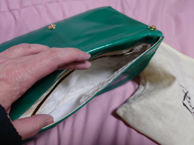 ショルダーバック（ブランドバッグ）の商品画像 - 査定依頼日：2026年4月1日 - 最高査定価格：100,000円