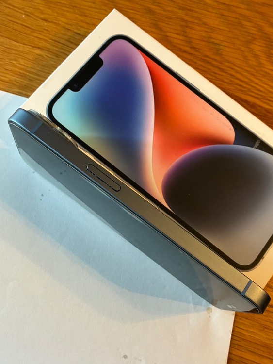 iPhone iPhone 14 128GB SIMフリー（スマホ）の商品画像 - 査定依頼日：2026年6月28日 - 最高査定価格：43,000円