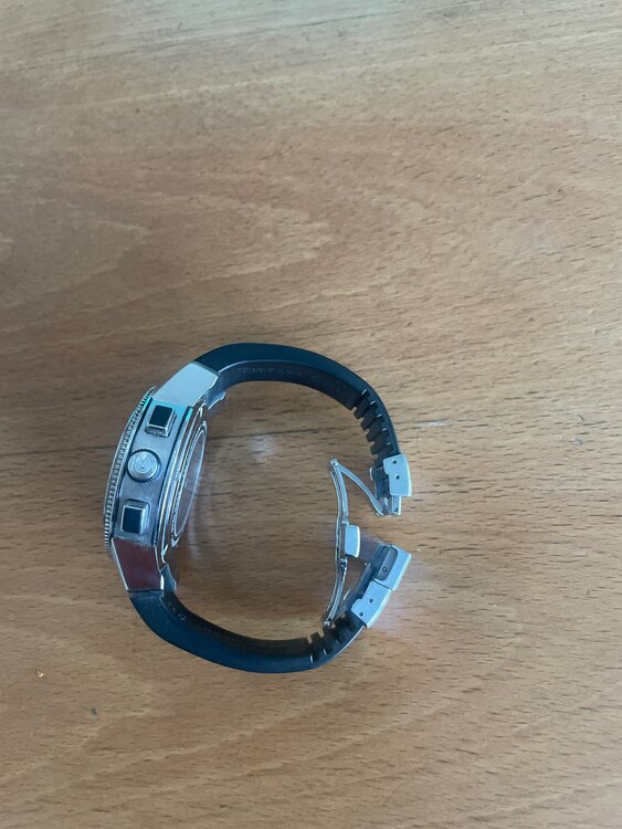 その他 その他 ティファニーT-5（高級時計）の商品画像 - 査定依頼日：2025年2月6日 - 最高査定価格：50,000円