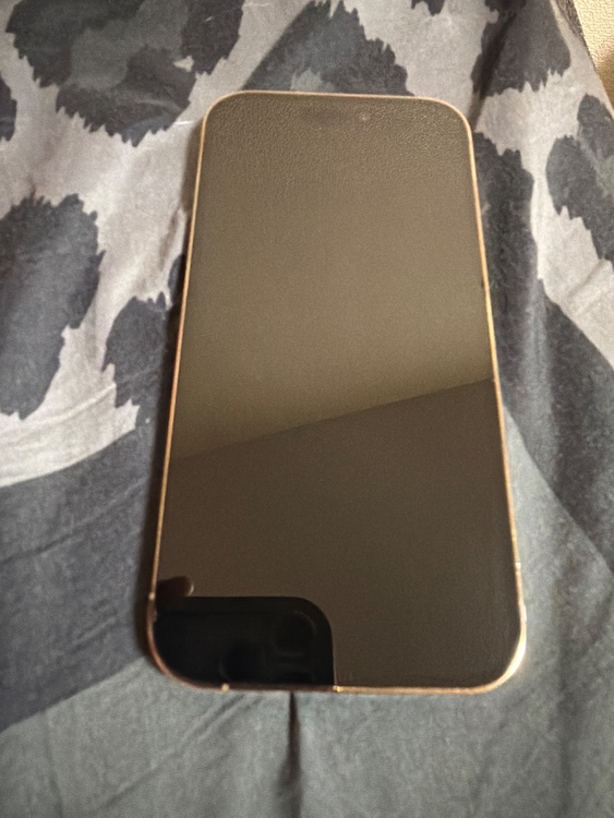 iPhone iPhone 14 Pro 256GB au（スマホ）の商品画像 - 査定依頼日：2026年8月12日 - 最高査定価格：72,000円