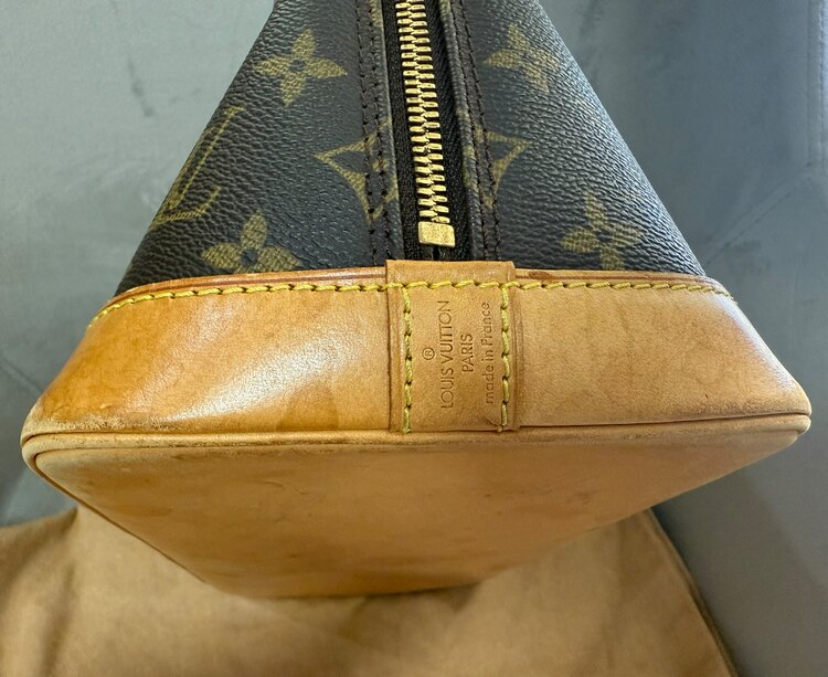 ルイヴィトン アルマ （ブランドバッグ）の商品画像 - 査定依頼日：2025年3月31日 - 最高査定価格：30,000円