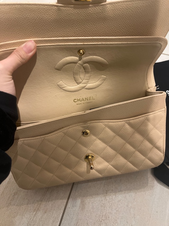 マトラッセキャビアスキンベージュ（ブランドバッグ）の商品画像 - 査定依頼日：2026年1月27日 - 最高査定価格：820,000円