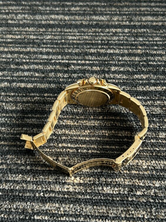 ロレックス デイトナ 1652（高級時計）の商品画像 - 査定依頼日：2025年1月27日 - 最高査定価格：5,500,000円