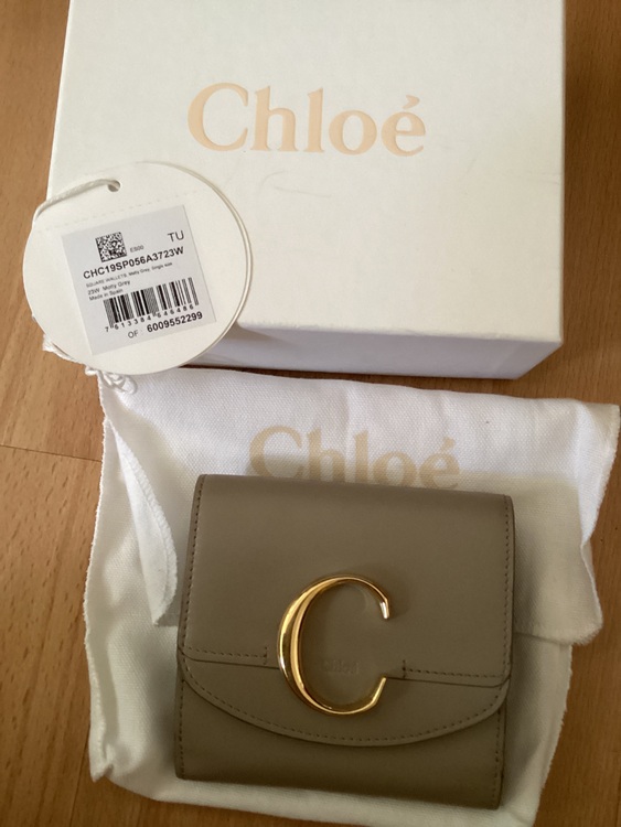 お財布（ブランド財布・小物）の商品画像 - 査定依頼日：2025年6月17日 - 最高査定価格：3,500円