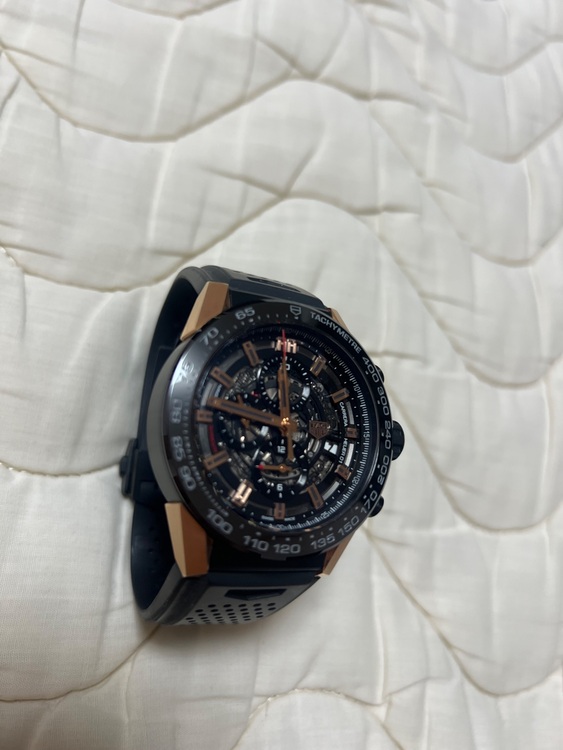 タグホイヤー カレラ ホイヤー01クロノグラフ　CAR2A5（高級時計）の商品画像 - 査定依頼日：2025年8月14日 - 最高査定価格：550,000円