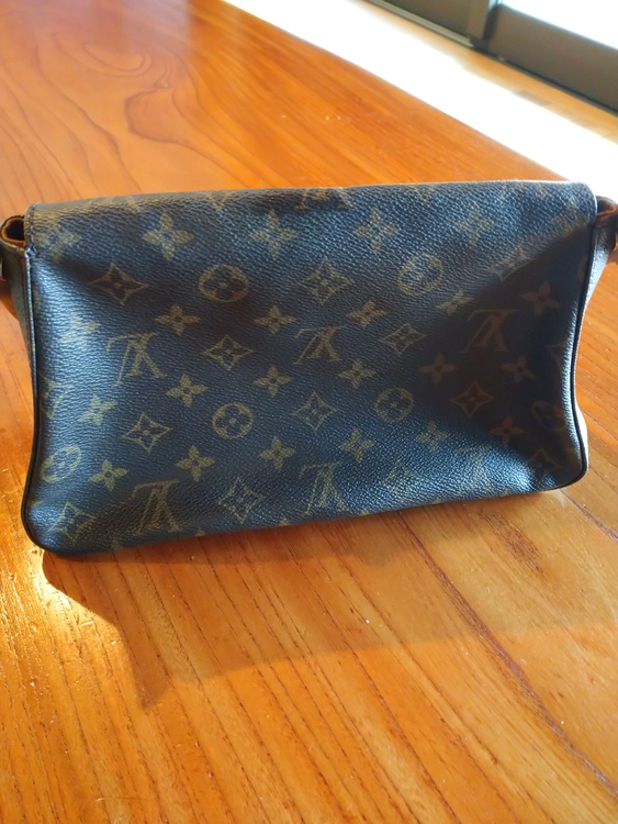 ミニルーピング（ブランドバッグ）の商品画像 - 査定依頼日：2022年4月19日 - 最高査定価格：61,000円