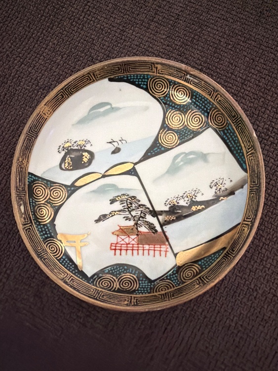 九谷焼　小皿（美術品・骨董品）の商品画像 - 査定依頼日：2026年8月2日 - 最高査定価格：2,000円