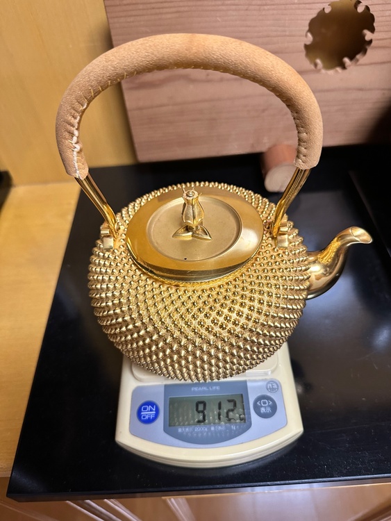 茶器　光南作　玉霰湯沸（金・貴金属）の商品画像 - 査定依頼日：2026年8月3日 - 最高査定価格：21,000,000円