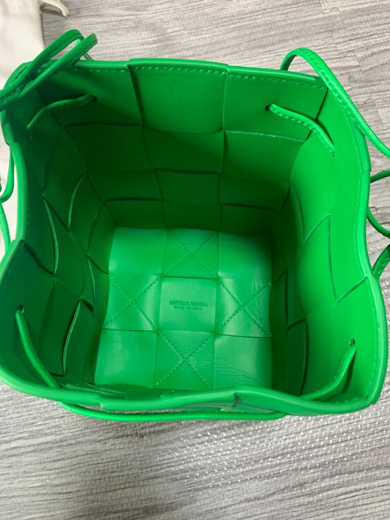 ボッテガ・ヴェネタ  （ブランドバッグ）の商品画像 - 査定依頼日：2025年3月15日 - 最高査定価格：80,000円