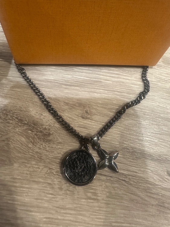 ルイヴィトン　ネックレス（金・貴金属）の商品画像 - 査定依頼日：2026年3月22日 - 最高査定価格：40,000円