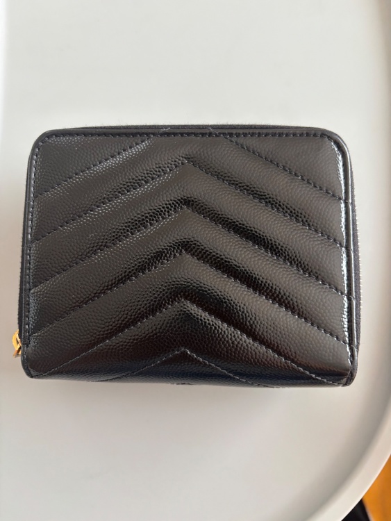 イブサンローラン  （ブランドバッグ）の商品画像 - 査定依頼日：2026年4月6日 - 最高査定価格：45,000円