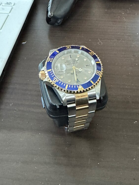 ロレックス サブマリーナー 16613Sg（高級時計）の商品画像 - 査定依頼日：2025年3月1日 - 最高査定価格：1,950,000円