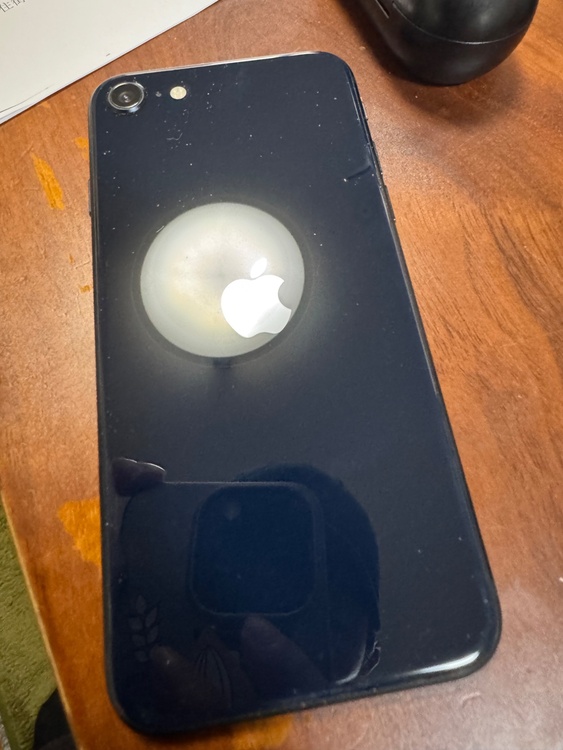 iPhone SE (第 3 世代) 64GB SIMフリー（スマホ）の商品画像 - 査定依頼日：2026年3月2日 - 最高査定価格：20,000円