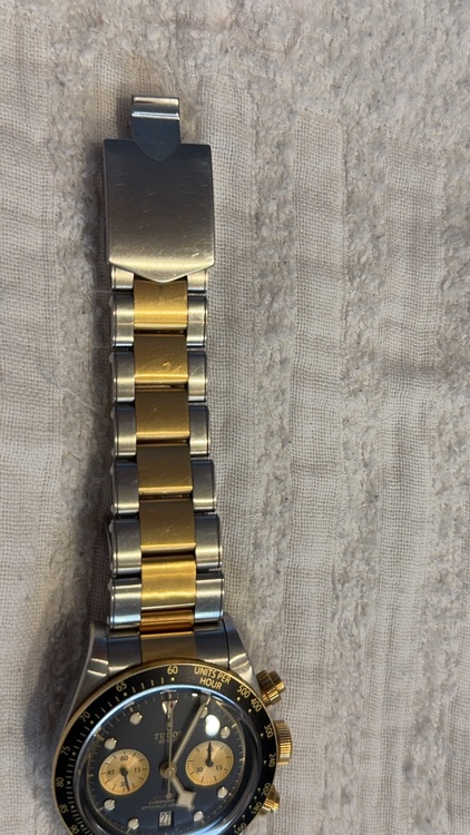 チューダー ブラックベイ 79363N （高級時計）の商品画像 - 査定依頼日：2025年9月28日 - 最高査定価格：560,000円