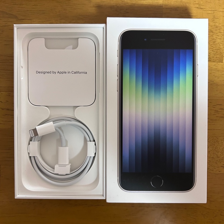 iPhone SE (第 3 世代) 128GB au（スマホ）の商品画像 - 査定依頼日：2026年1月17日 - 最高査定価格：37,000円