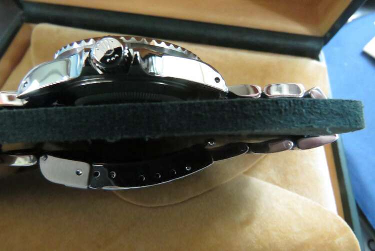 ロレックス シードゥエラー 1660（高級時計）の商品画像 - 査定依頼日：2024年12月27日 - 最高査定価格：1,350,000円