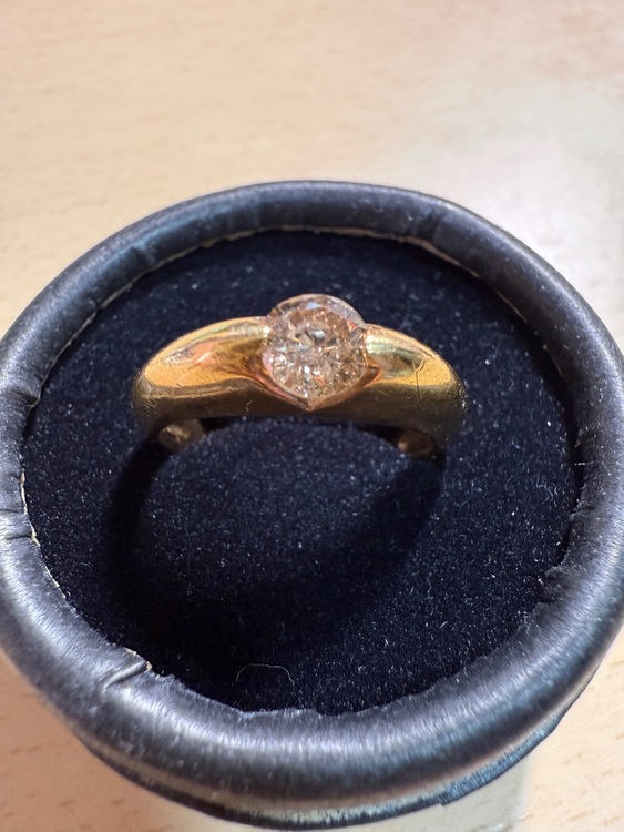 ブラウンダイヤモンドリング（宝石）の商品画像 - 査定依頼日：2025年10月6日 - 最高査定価格：150,000円