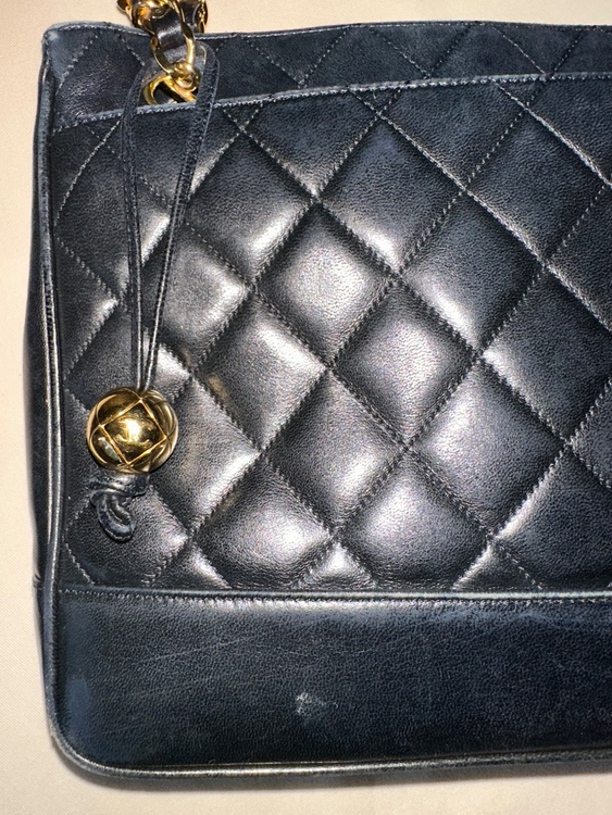 希少 1993年　ヴィンテージ CHANEL ラムスキン キルティング チェーントート（ブランドバッグ）の商品画像 - 査定依頼日：2026年8月21日 - 最高査定価格：140,000円