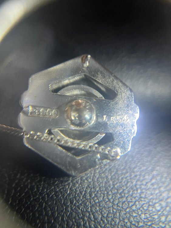 タイピン　pt900 ダイヤ1.554ct（宝石）の商品画像 - 査定依頼日：2025年4月11日 - 最高査定価格：240,000円