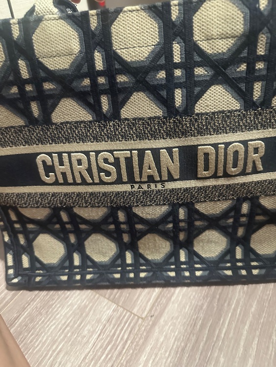 ディオール  （ブランドバッグ）の商品画像 - 査定依頼日：2025年8月4日 - 最高査定価格：200,000円