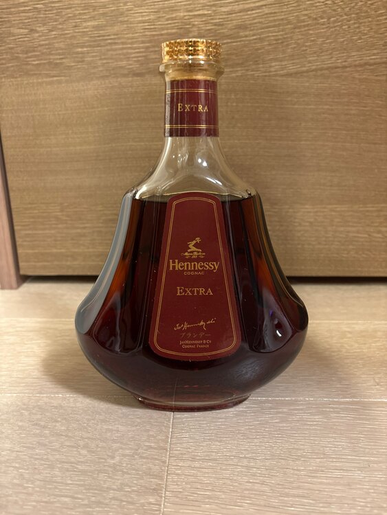 ヘネシーパラディエクストラ（お酒）の商品画像 - 査定依頼日：2025年5月28日 - 最高査定価格：37,000円