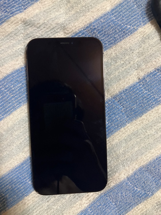 iPhone（スマホ）の商品画像 - 査定依頼日：2025年10月9日 - 最高査定価格：43,000円