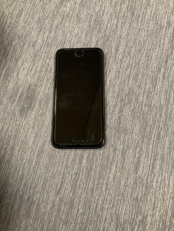 iPhone SE (第 2 世代) 64GB SIMフリー（スマホ）の商品画像 - 査定依頼日：2026年1月24日 - 最高査定価格：14,000円