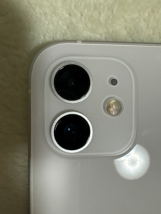 iPhone 12 64GB SIMフリー（スマホ）の商品画像 - 査定依頼日：2025年3月13日 - 最高査定価格：5,000円