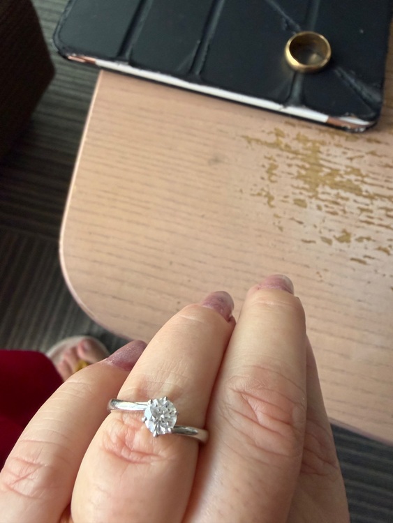 指輪（宝石）の商品画像 - 査定依頼日：2025年12月1日 - 最高査定価格：250,000円