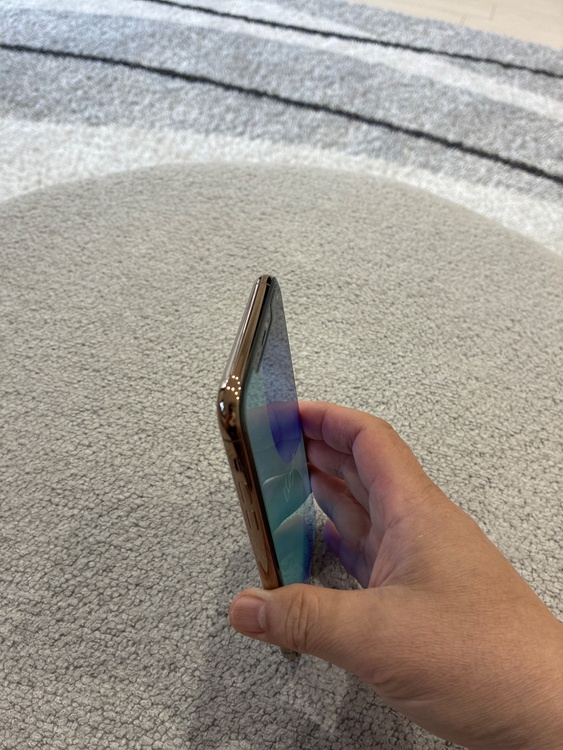 iPhone iPhone11 Pro Max 64GB Softbank（スマホ）の商品画像 - 査定依頼日：2026年10月7日 - 最高査定価格：26,500円