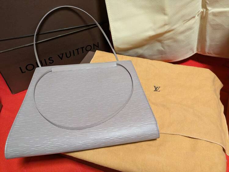 忘れました（ブランドバッグ）の商品画像 - 査定依頼日：2025年3月6日 - 最高査定価格：38,000円