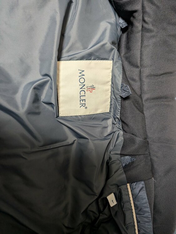 ダウンジャケット（古着・ファッション）の商品画像 - 査定依頼日：2025年12月18日 - 最高査定価格：90,000円