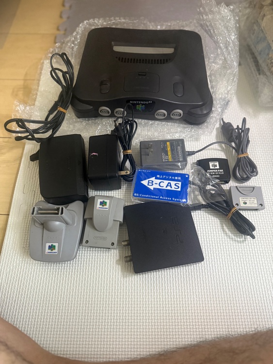 ゲーム機本体とソフト（ゲーム機本体・ゲームソフト）の商品画像 - 査定依頼日：2025年10月20日 - 最高査定価格：4,300円