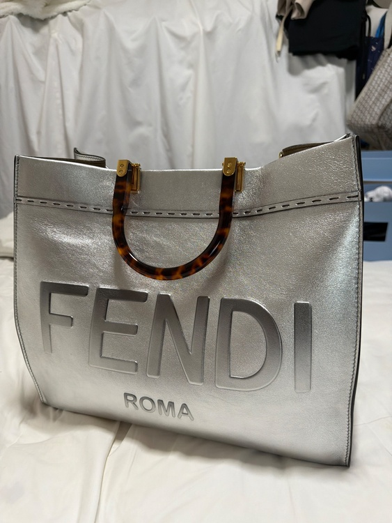 フェンディ（ブランドバッグ）の商品画像 - 査定依頼日：2026年10月4日 - 最高査定価格：130,000円
