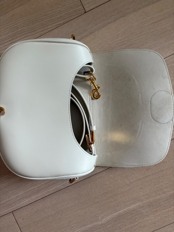 ディオール  （ブランドバッグ）の商品画像 - 査定依頼日：2025年8月27日 - 最高査定価格：200,000円