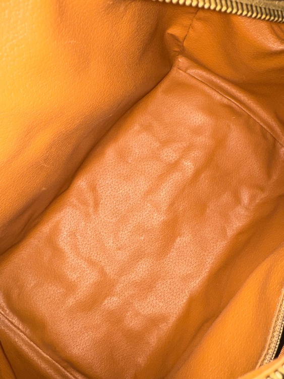 バック（ブランドバッグ）の商品画像 - 査定依頼日：2026年1月30日 - 最高査定価格：15,000円