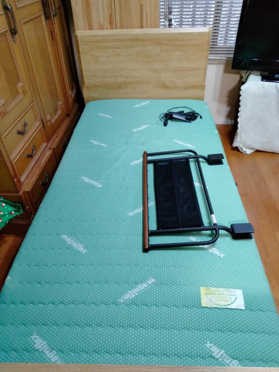 電動ベッド（家具・寝具）の商品画像 - 査定依頼日：2025年12月18日 - 最高査定価格：4,000円